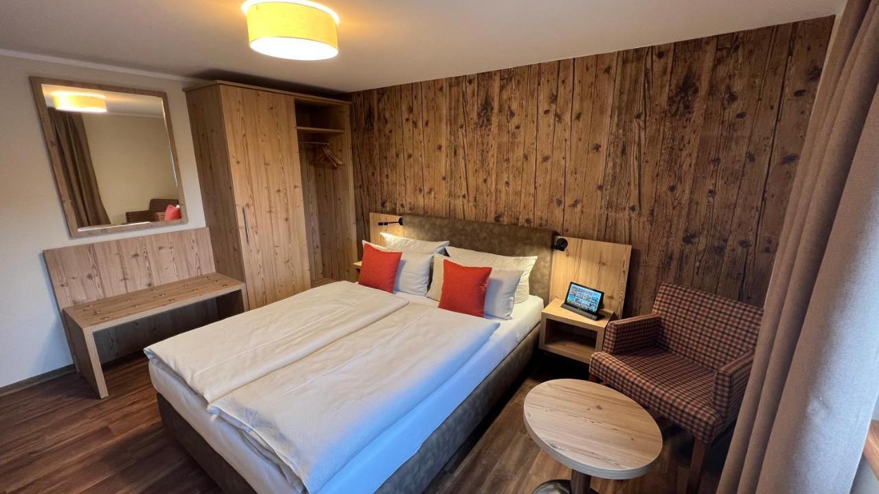 Dammschenke Gasthof & Hotel كورورت جونسدورف المظهر الخارجي الصورة